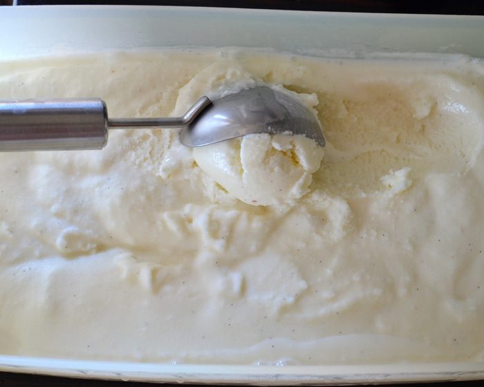 Ванильное мороженое со сливочным сыром и мёдом
