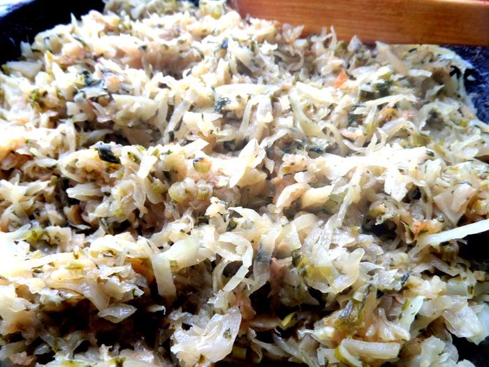 Мини-пирожки с капустой, сельдереем, шпинатом и сыром