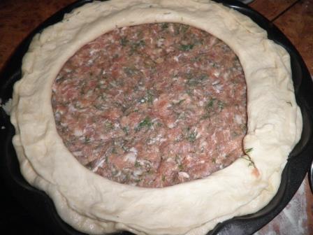 Слоеный пирог с мясом
