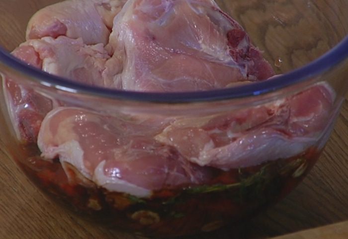 Курица в томатно-оливковом соусе