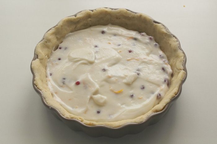 Тарт с рикоттой и брусникой