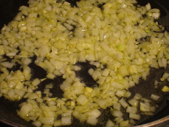 Картофель, фаршированный мясным рагу с фасолью