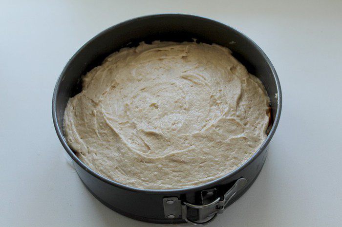 Пирог с нектаринами и корицей