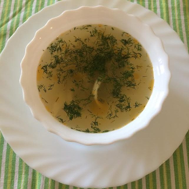 Куриный бульон с домашней лапшой