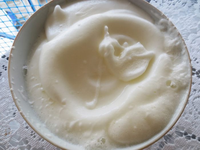 Шоколадно-миндальный торт с ежевикой