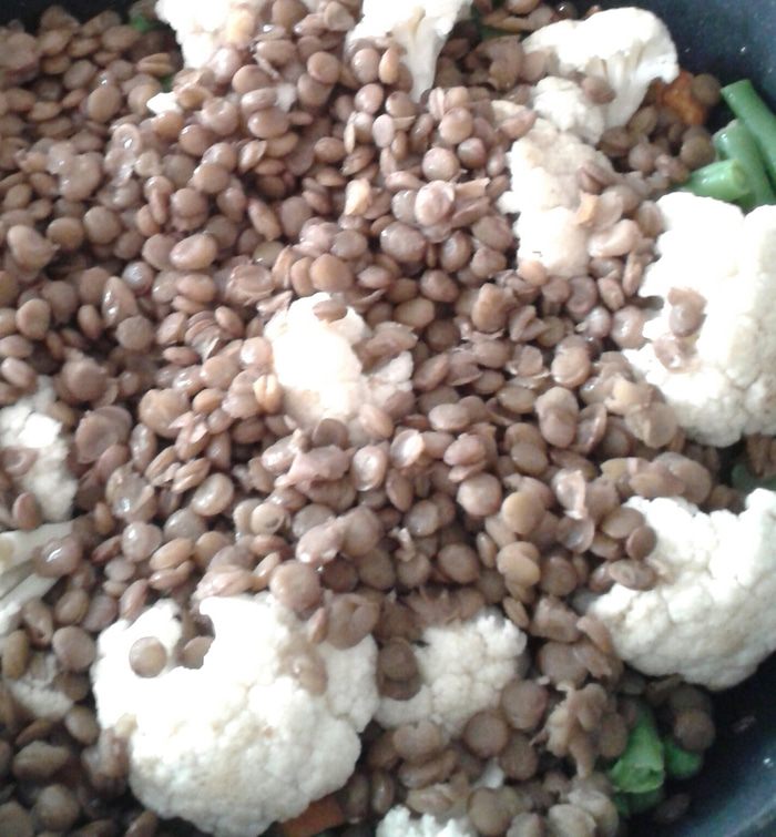 Овощное рагу с чечевицей