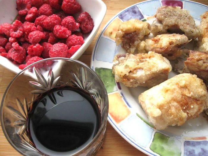 Свиные ребрышки в малиновом соусе