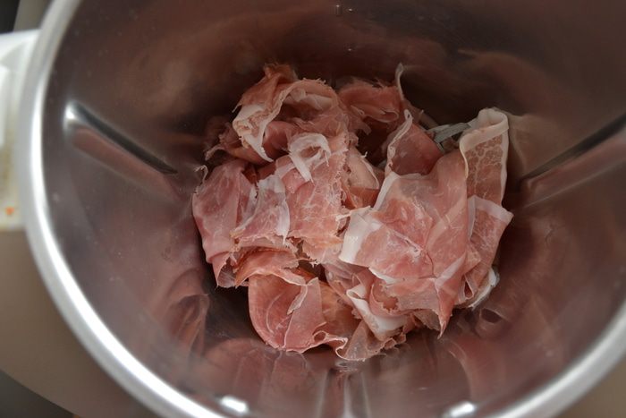 Мясной рулет по-неаполитански