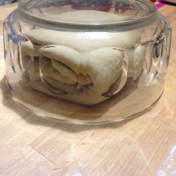 Синнабон (булочки с корицей и сливочным кремом сверху)