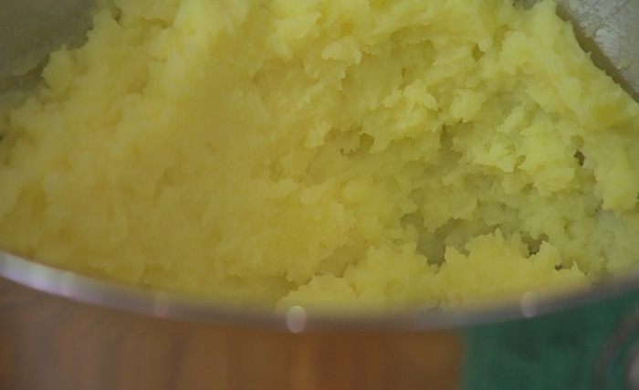 Рыбный пирог со сливочной начинкой