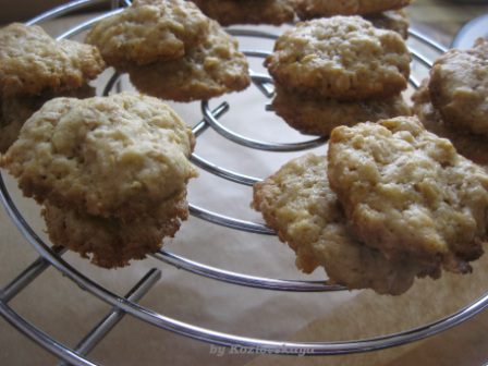 Овсяное печенье с ромово-изюмовым кремом