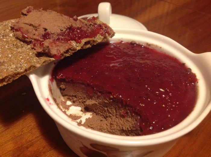 Печеночный паштет с клюквенно-мятным желе