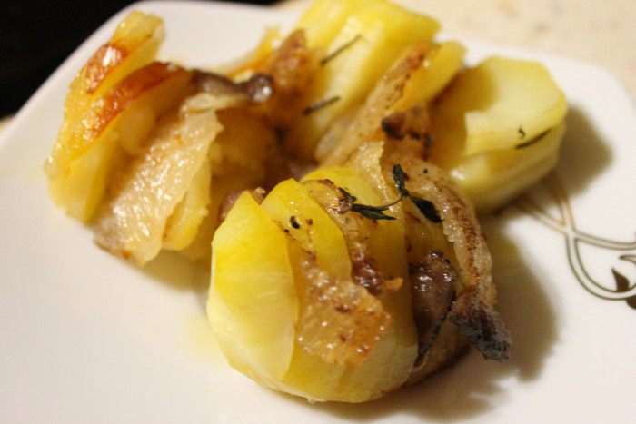 Запеченная картошечка с салом