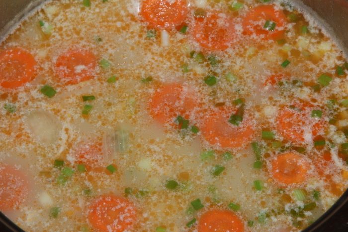 Рыбный суп с икрой мойвы