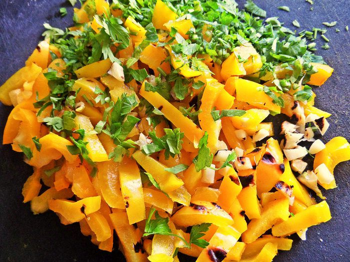 Морковный салат с курицей