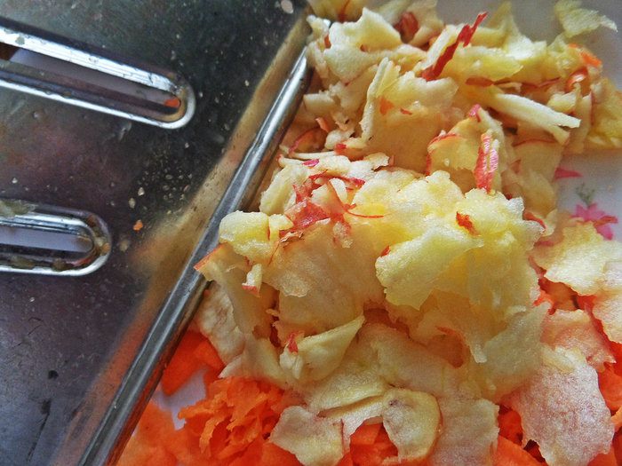 Салат с овощами и гречкой