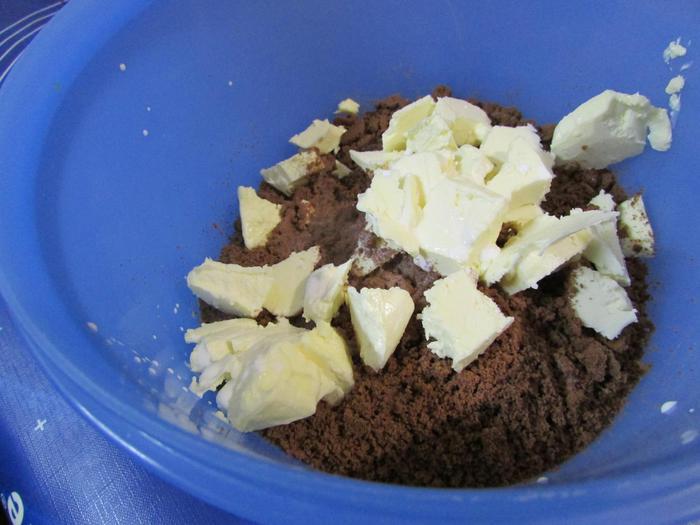 Шоколадно-вишнёвый торт-мусс