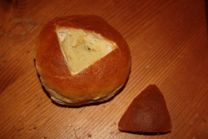 Шведские булочки с кардамоном и сливками &amp;quot;Семлур&amp;quot; (Semlor)