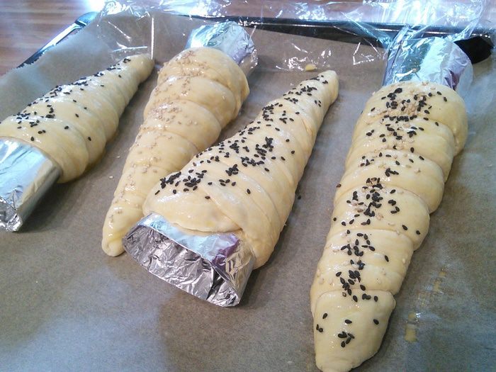 Хлебные кулечки с салатом 