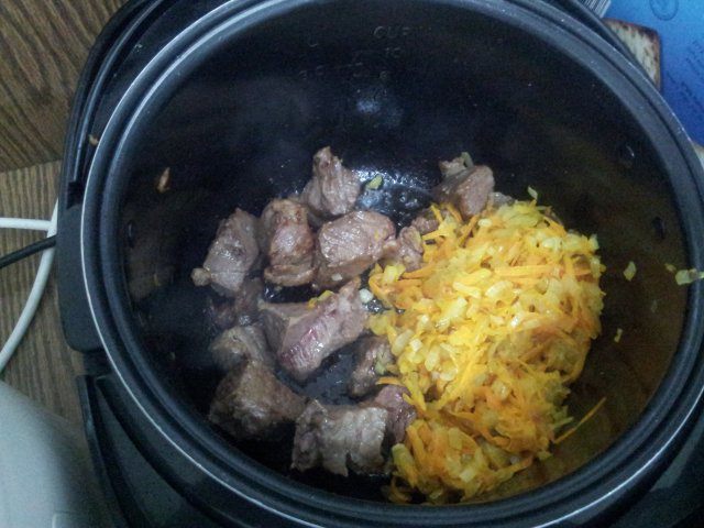 Мясо с черносливом