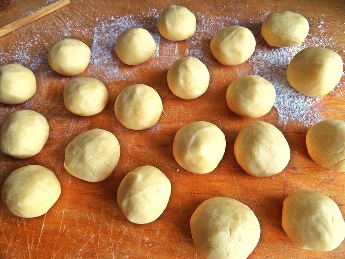 Рассыпчатое китайское печенье с ананасом