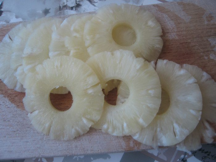 Бисквитно-миндально-ананасовые кексы