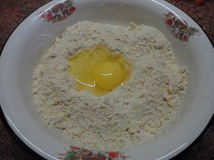 Сырные сконы с супом из брокколи