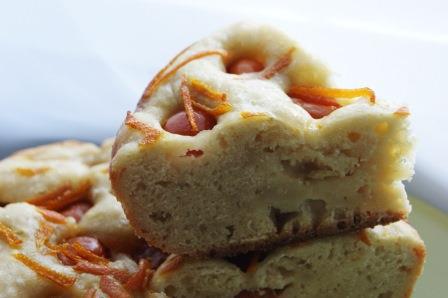 Фокачча с помидорами черри и цедрой апельсина в мультиварке