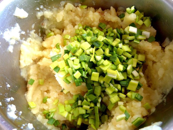 Картофельная запеканка с сельдереем и фаршем