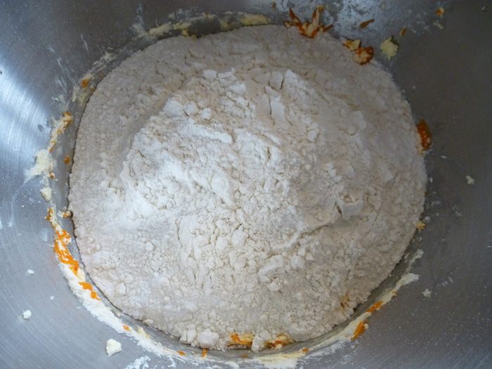 Нежный тыквенный кекс под сливочной шапочкой