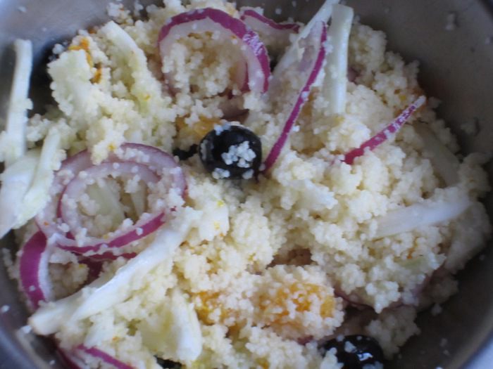Кускус с апельсинами, оливками и фенхелем