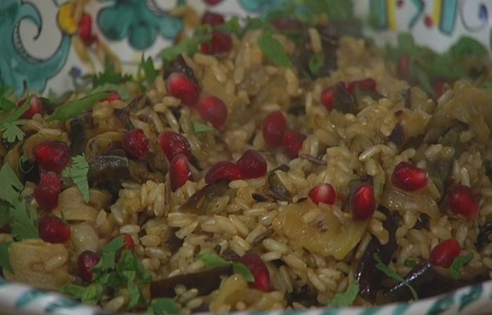 Рис с баклажаном, фетой и гранатом