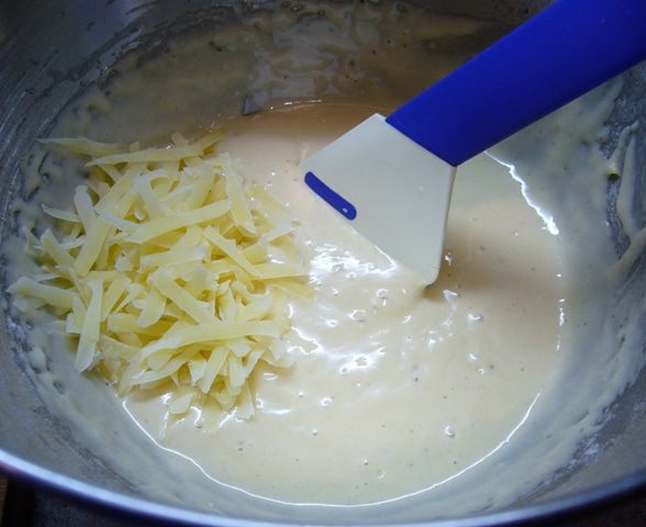 Сырный кекс с чернушкой