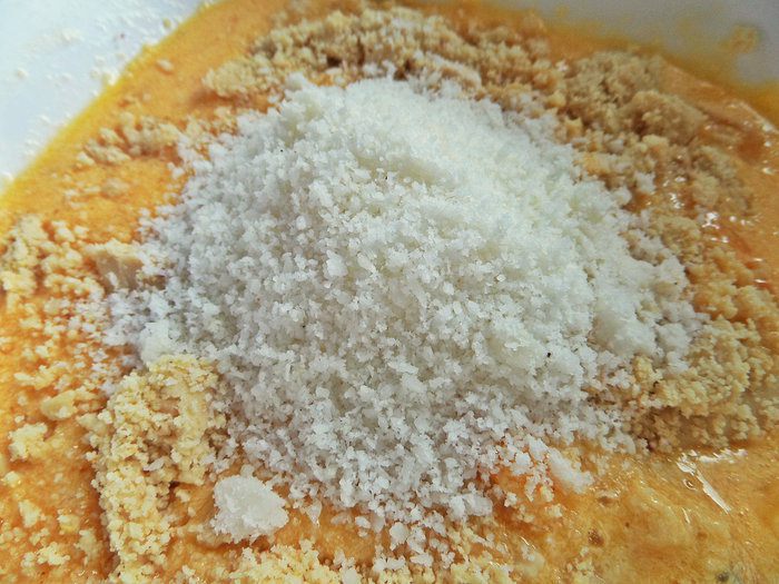 Пирог «Черешня в ореховом тесте»