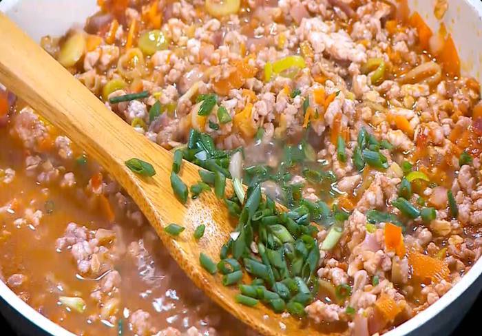 Тосты с индейкой и овощами 