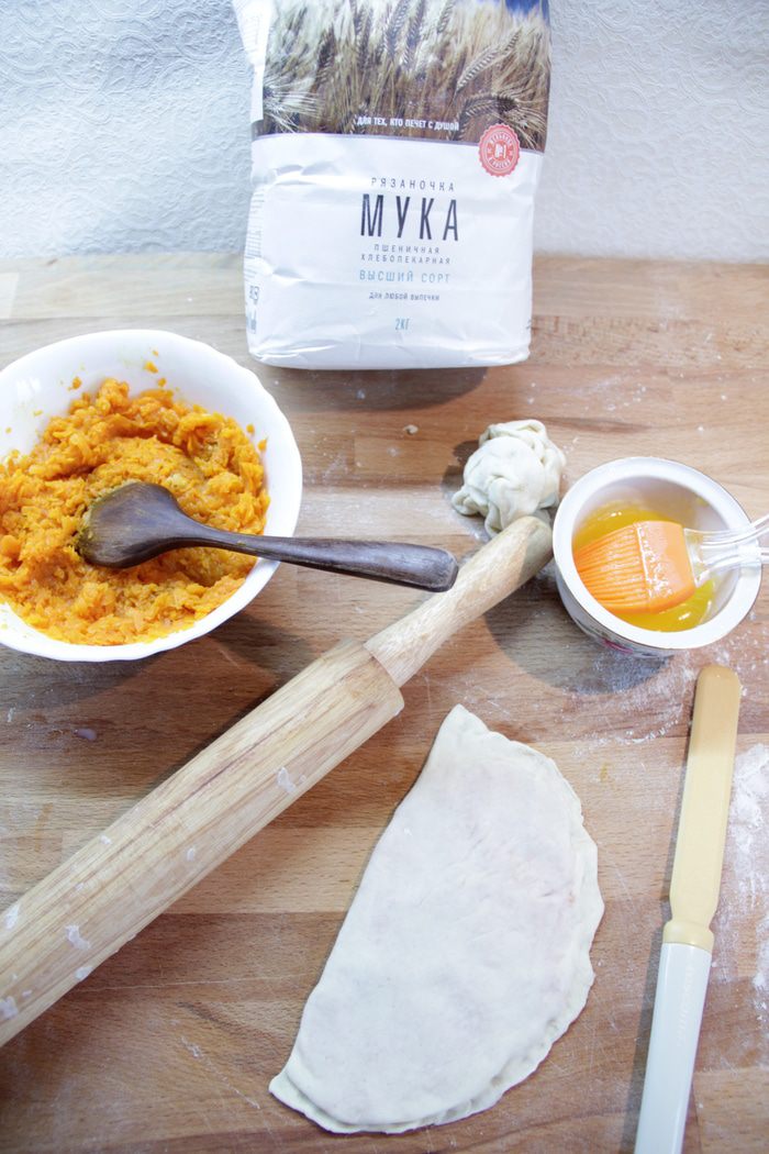 Лепешки с тыквой и чесноком