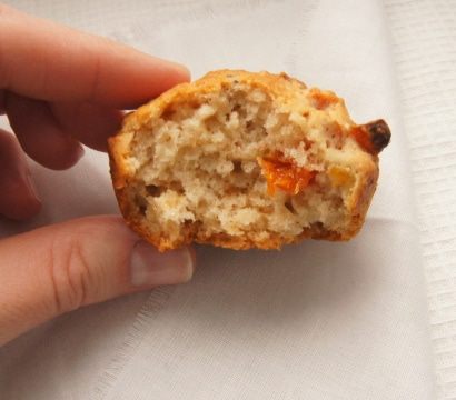 Постные кексы с курагой и изюмом