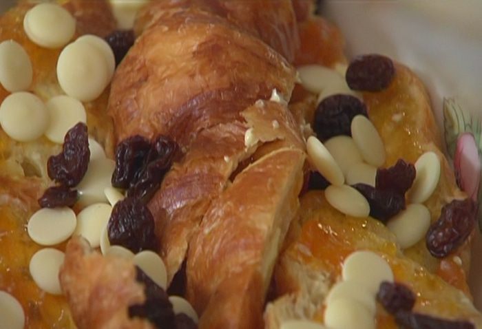 Пудинг с белым шоколадом и изюмом 