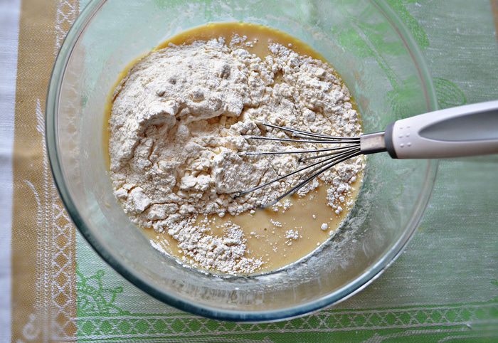 Праздничный сдобный пирог