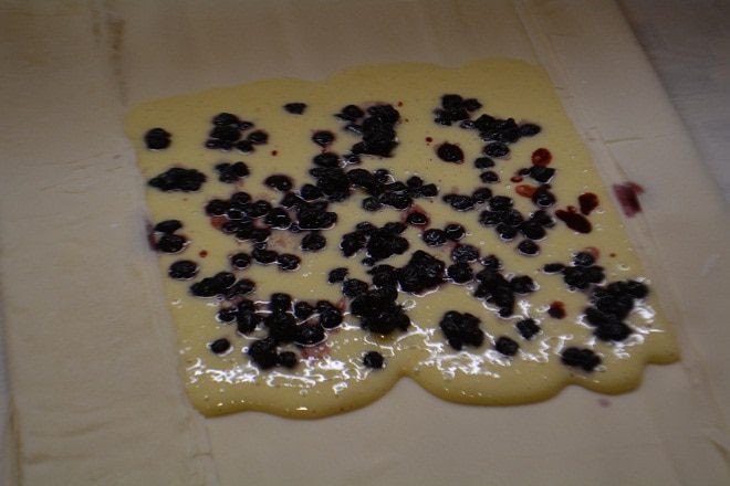 Венгерский рулет с черникой