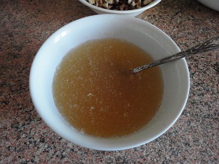 Творожник с орехами и изюмом