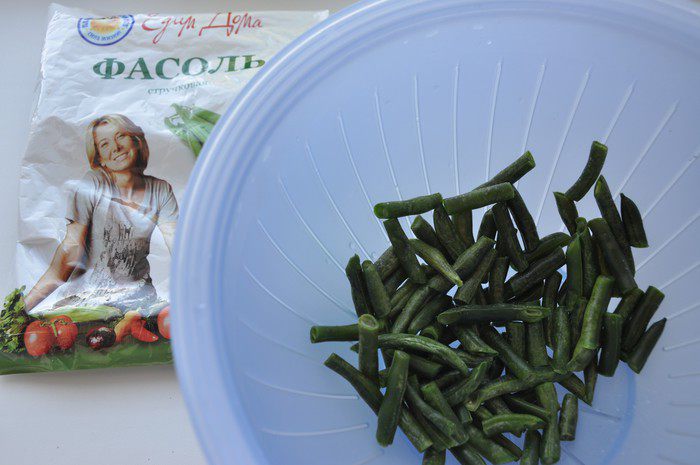 Палочки из теста фило с овощной начинкой
