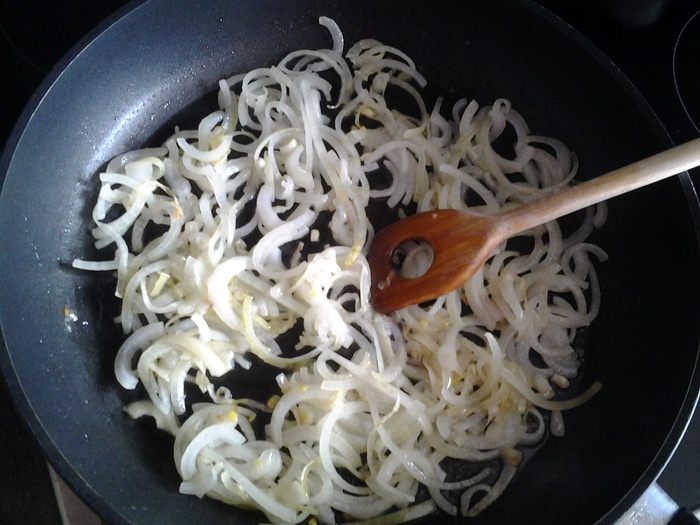 Овощи с фунчозой в азиатском стиле