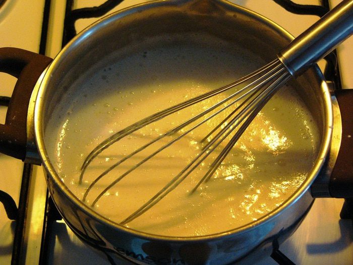 Десерт из печеных яблок с молочным киселем