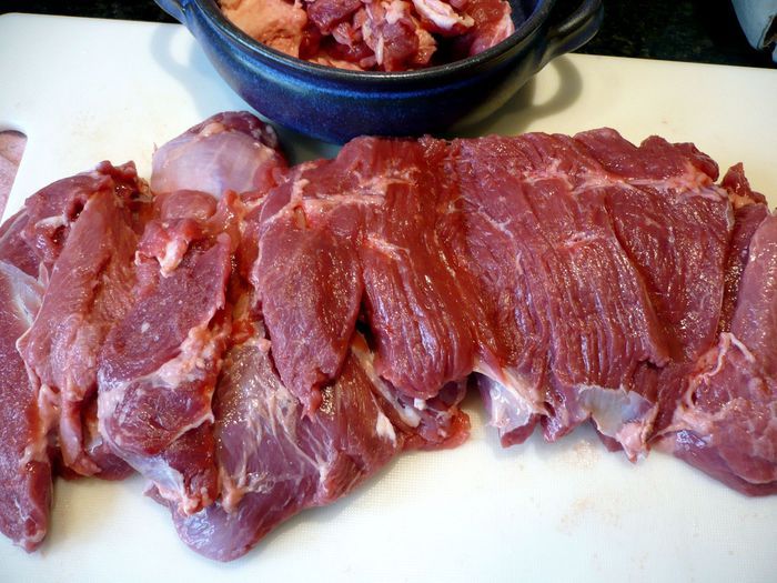 Жаркое из барашка с грушами и петрушкой