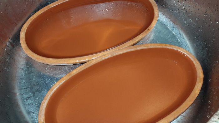 Картофель, запеченный с моцареллой, вялеными томатами и кунжутом