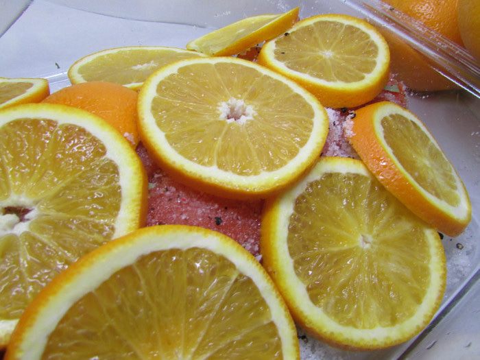 Пряная форель с апельсинами