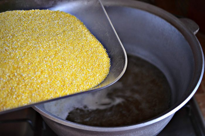 Пирог из поленты с овощами