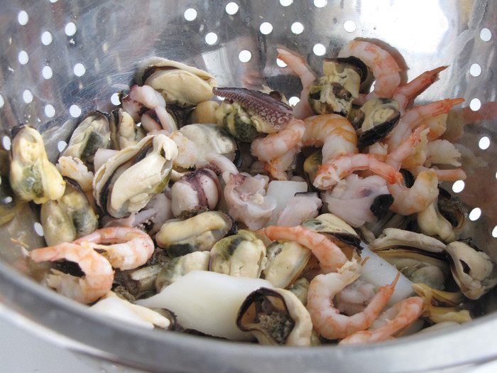 Морское ассорти в &amp;quot;гнездах&amp;quot; из тальятелле