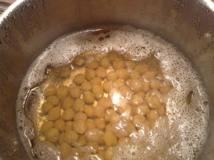 Теплый салат с нутом